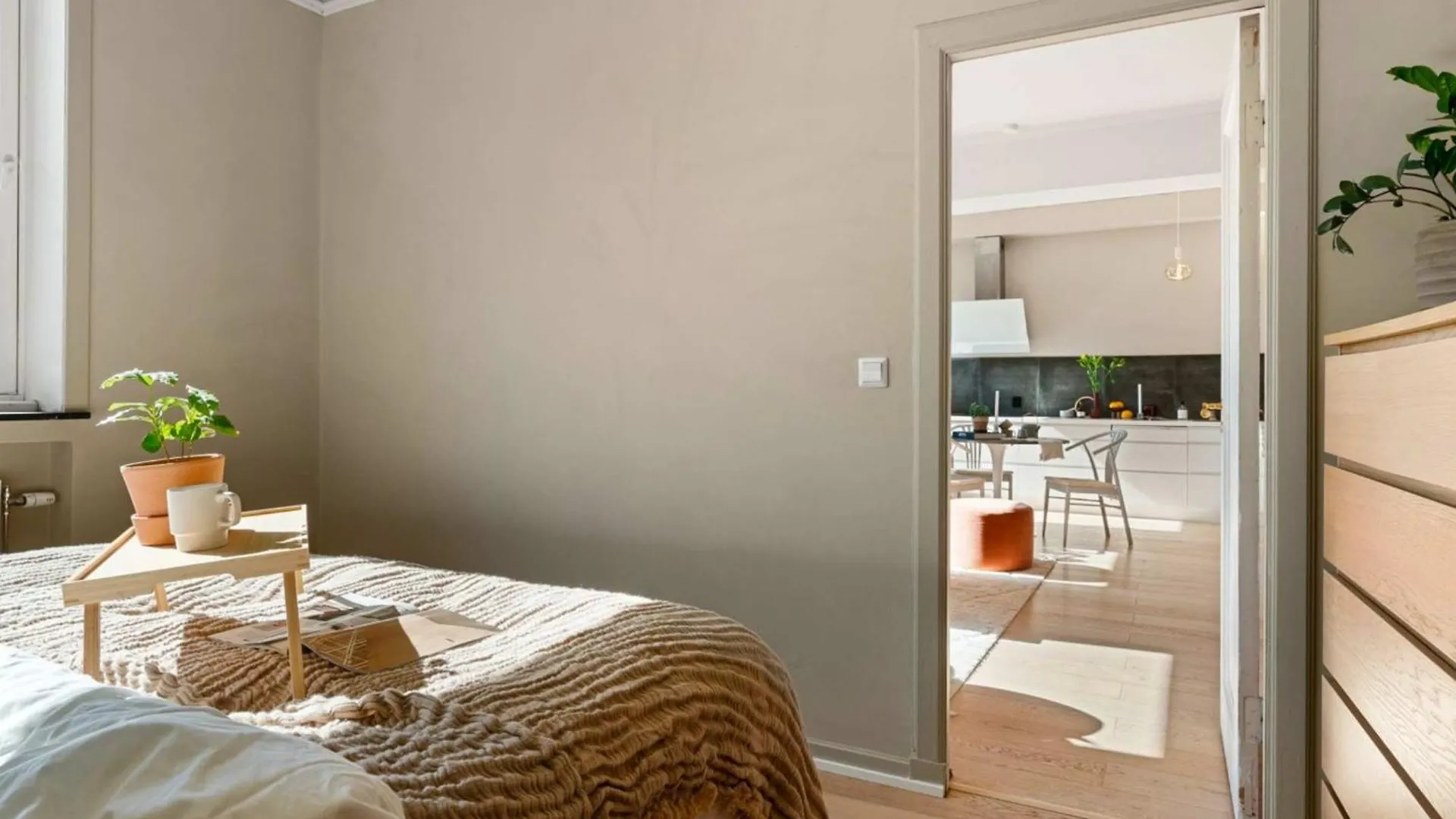Roomsly Apartments - Bright Downtown Stay With Rooftop Terrace Bergen